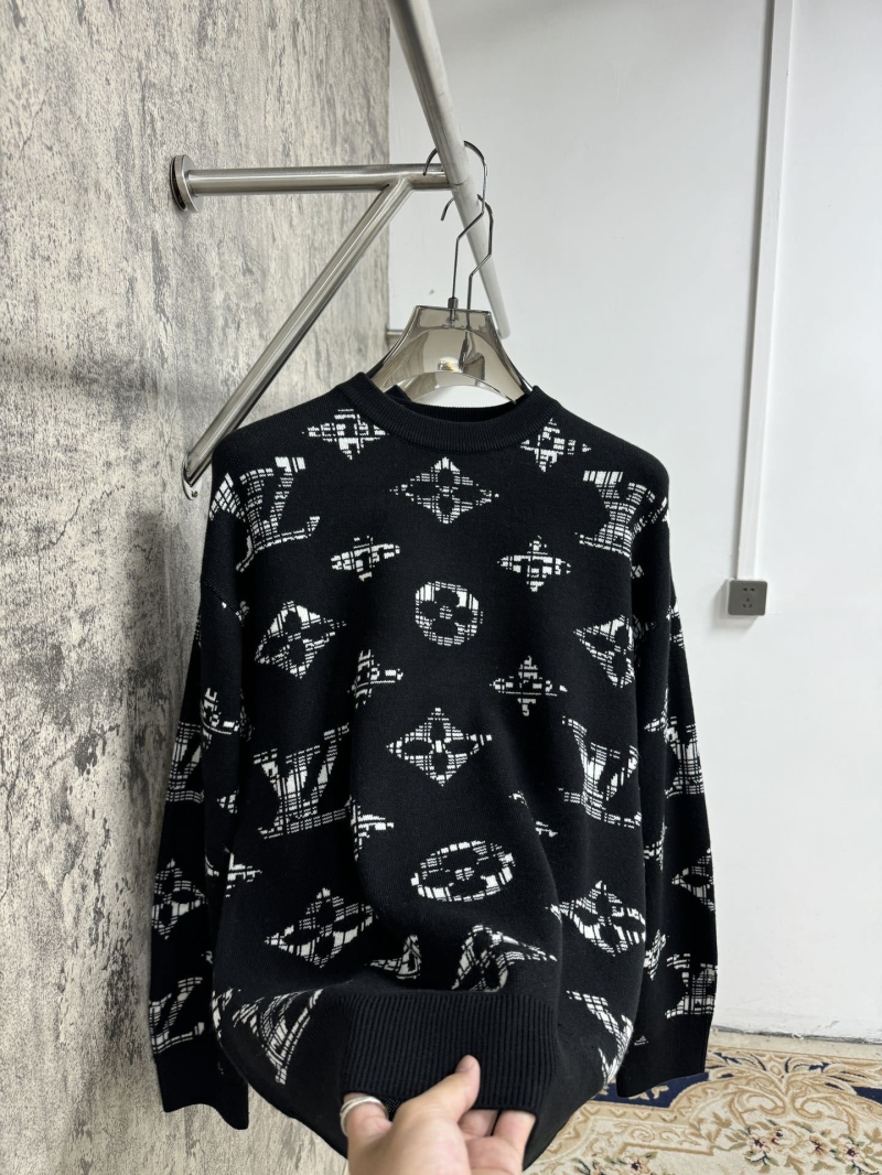 l0vis Vvtt0n sweater